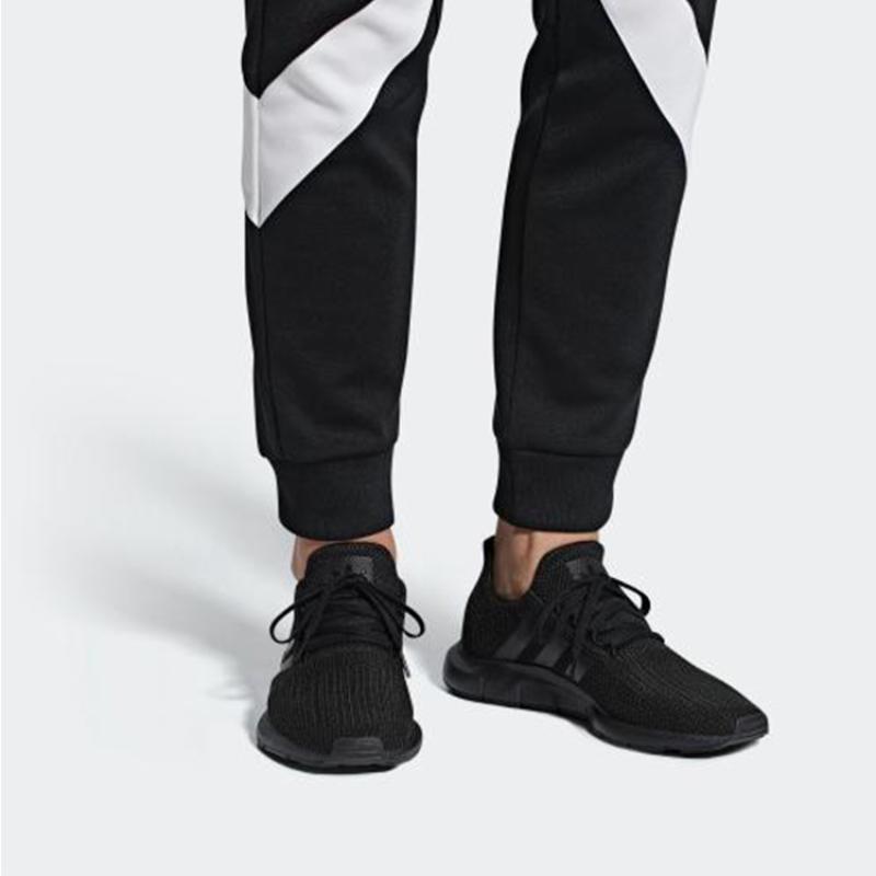 Adidas Swift Run 'Core Black' Sneakers AQ0863