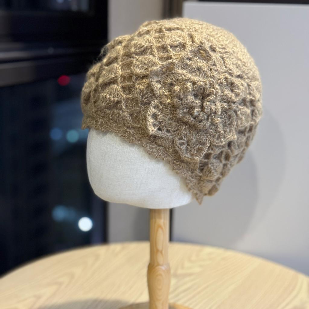 New Hat Women's Autumn and Winter Three Dimensional Flower Baotou Hat Japanese Handmade Crochet Warm Knitted Woolen Hat Melon Skin Hat