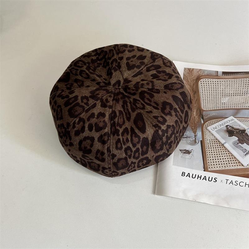 Retro deerskin velvet leopard print beret female street versatile painter hat bud big head circumference pumpkin hat trendy