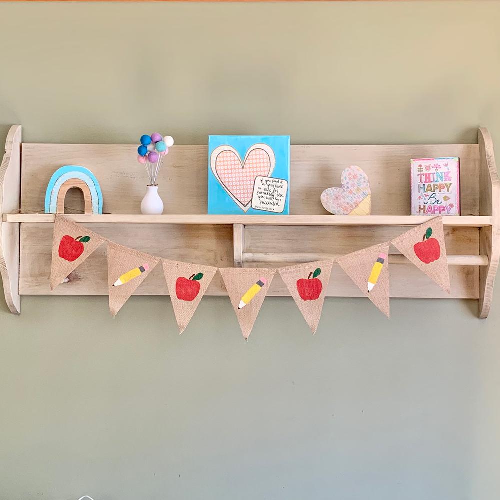 

Back To School Burlap Banner First Day of School Apple Pencil Bunting Kindergarten Classroom Party Backdrop Decor Photo Prop Single piece13x18cm
