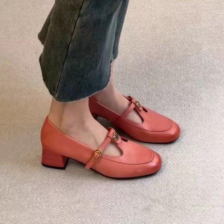 2025 new pink single shoes women's French round head light mouth T-buckle belt with skirt flat bottom Mary Jane small leather shoes