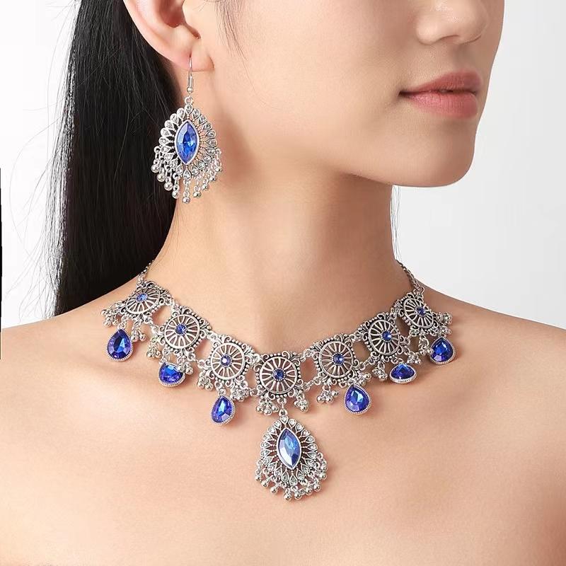 Elegant Ethnic Style Women Jewelry Set Luxurious Temperament Banquet Party Hollowed Out Water Droplet Necklace Earring Set Gift