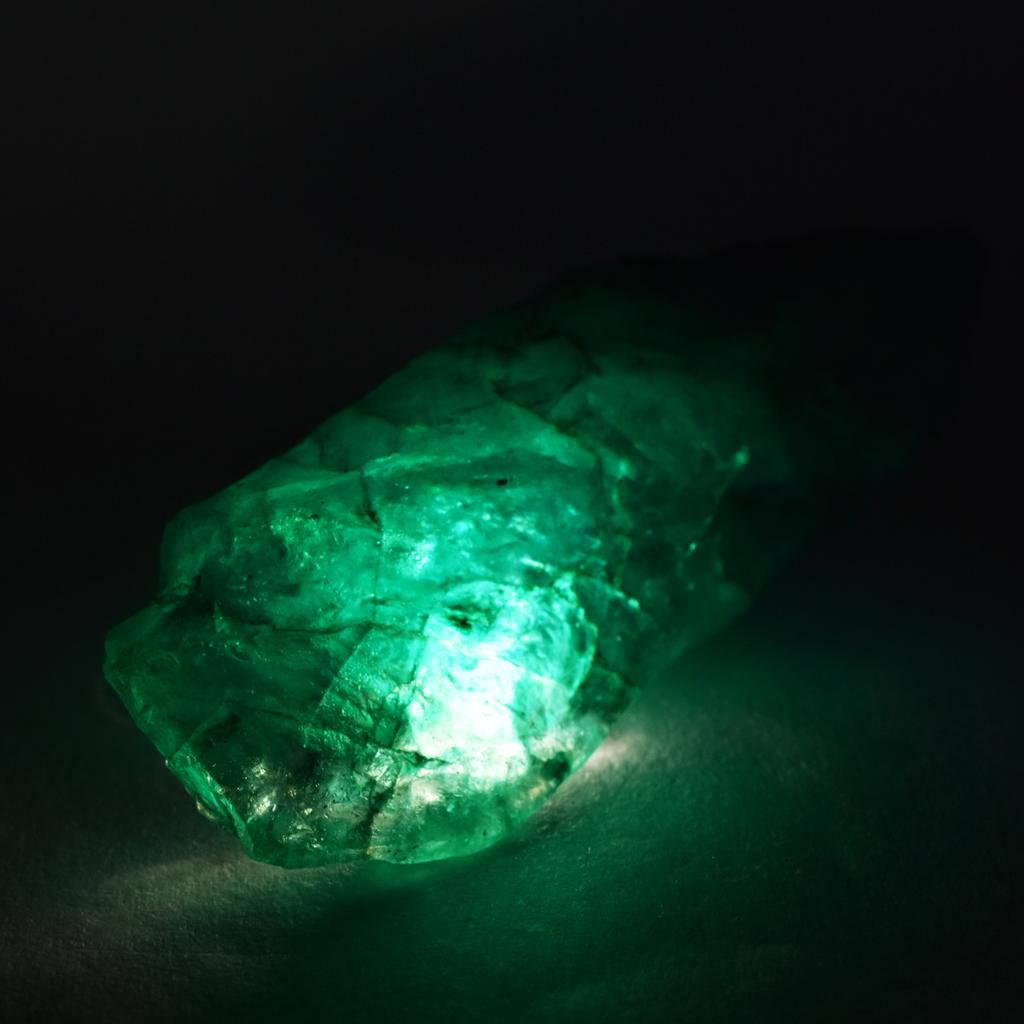A++CERTIFIED Natural Green Emerald 146 Ct Rough Earth-Mined Loose Gemstone