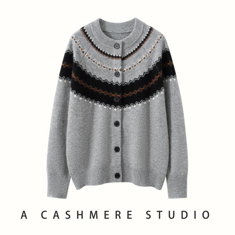 2025 Fall/Winter Striped Retro Women's Cashmere Sweater - Loose Round Neck Thick Cardigan with Long Sleeves