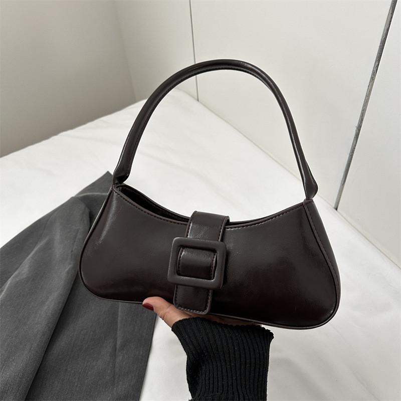 Chic Street Style Shoulder Bag For Women In Solid Black Or Brown Perfect For Daily Use