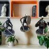1pc, Skull Grasping Sword and Shield Table Décor, Residential Accessory, Halloween Toy/Work of Art