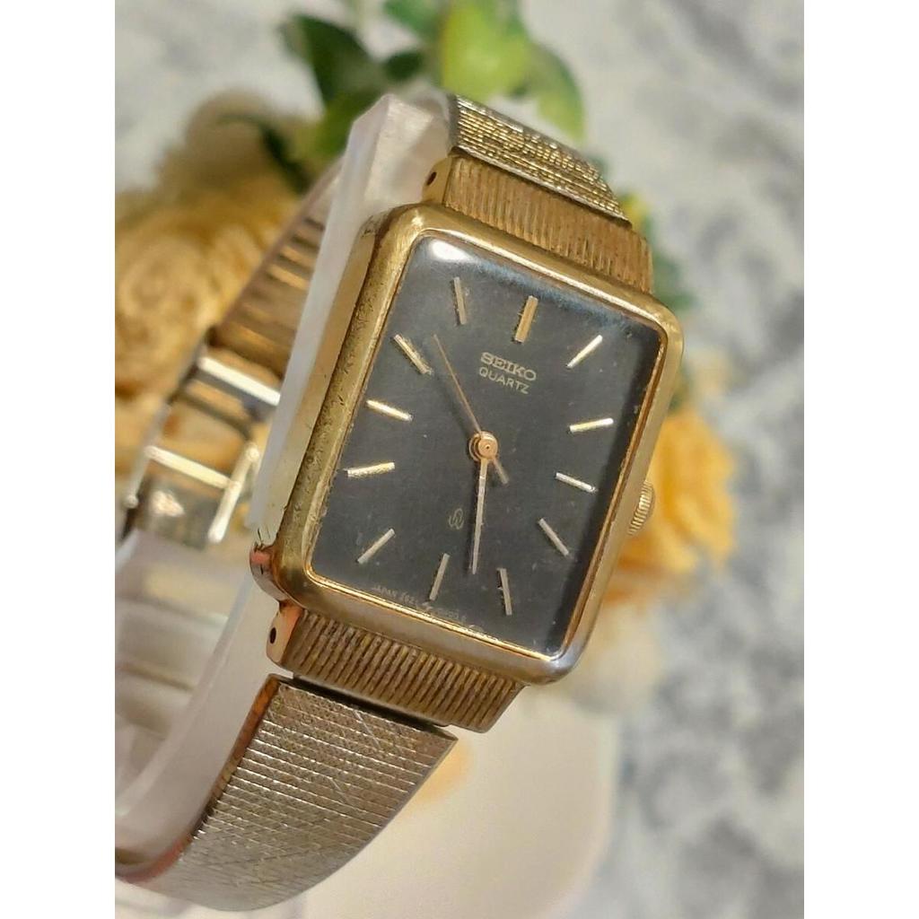 Used Working SEIKO Quartz Chariot Ladies Watch Black Dial Gold Tank Vintage Square