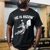 Han är Rizzin T-shirt Roliga T-shirts med Jesus som Spelar Basket Vintage Tro T-shirts Unisex Basket Grafiska T-shirts Sommar Bomull