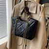 Fashionable large capacity portable commuter bag women's 2025 new simple diamond check chain bag shoulder tote bag