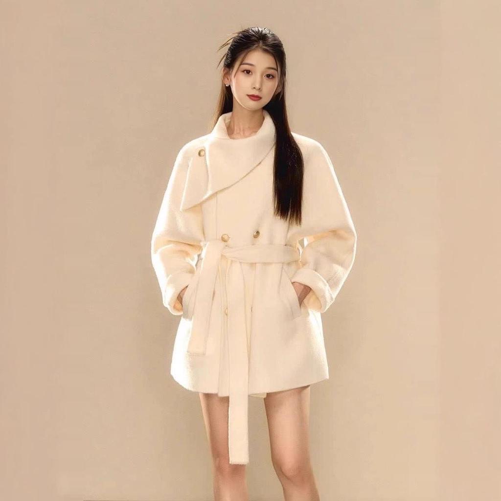 White Princess-Style Wool Coat: Women's 2025 Petite Winter Design, Short & Warm
