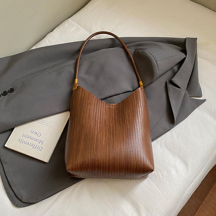 Retro Bag Women's Large-capacity New Autumn and Winter Versatile Casual Shoulder Underarm Bag Commuter Tote Bag