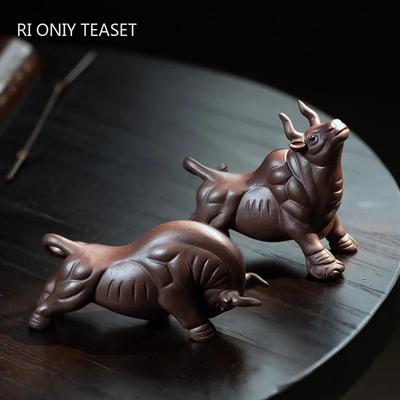 Yixing Lila Ton Tee-Haustier Dekoration Chinesisches Tierkreiszeichen Glücksbüffel Figur Schreibtischornamente Handgefertigte Skulptur Teekannen-Dekoration
