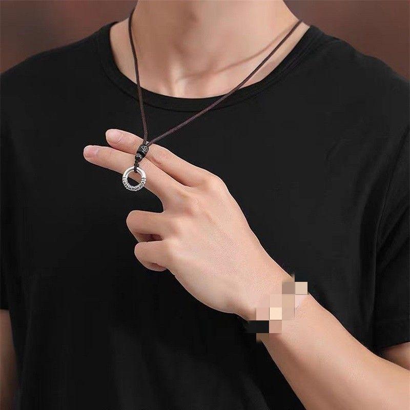 

Узор Сянъюнь Пряжка Мира Ремешок для переноски Мужской и Женский Парный Стильный Ретро Этнический Стиль Ручной Работы Год Животного Красные Руки Pendant