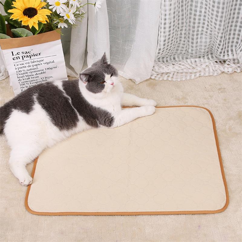 Wiederverwendbare Haustier-Pipi-Unterlage Maschinenwaschbar Rutschfest & Saugfähig Töpfchentrainingsmatte