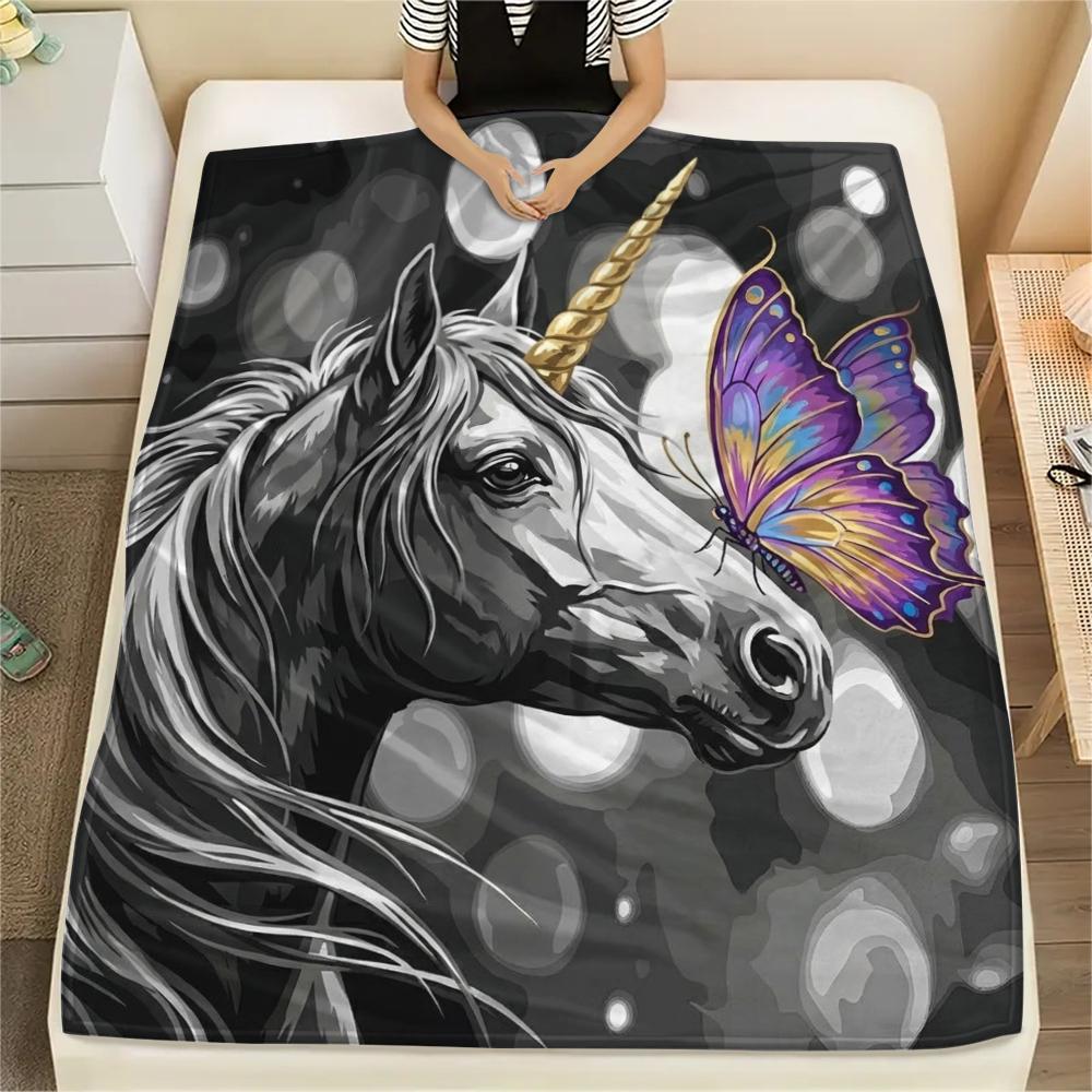 1PC Watercolor Animal Art Print Flannel Blanket, High Quality All Seasons, Home Decor, Warmth and Comfort, Perfect for Christmas Gifts