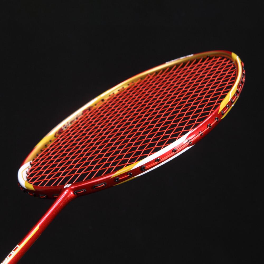 

Ультралегкая, сбалансированная, усовершенствованная, полностью карбоновая, прочная ракетка для бадминтона для взрослых, одиночная ракетка, 6U красный
