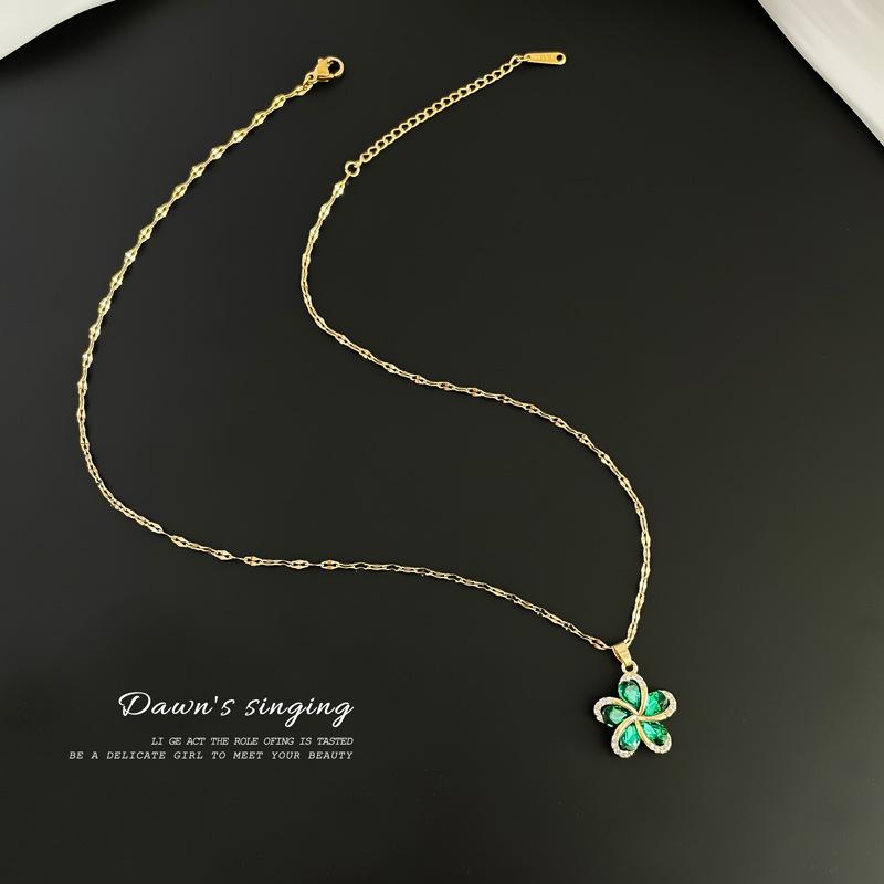 316L Stainless Steel Exquisite Green Zircon Flower Necklace Ladies Fashion Party Dating Clavicle Chain Sweater  Chain Gift