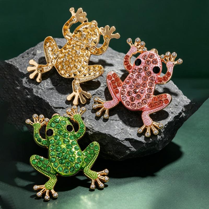 Exquisite Green Rhinestone Tree Frog Brooch Little Animal Pin Fashion Cute Jewelry Accessory Gift for Wear and Correction