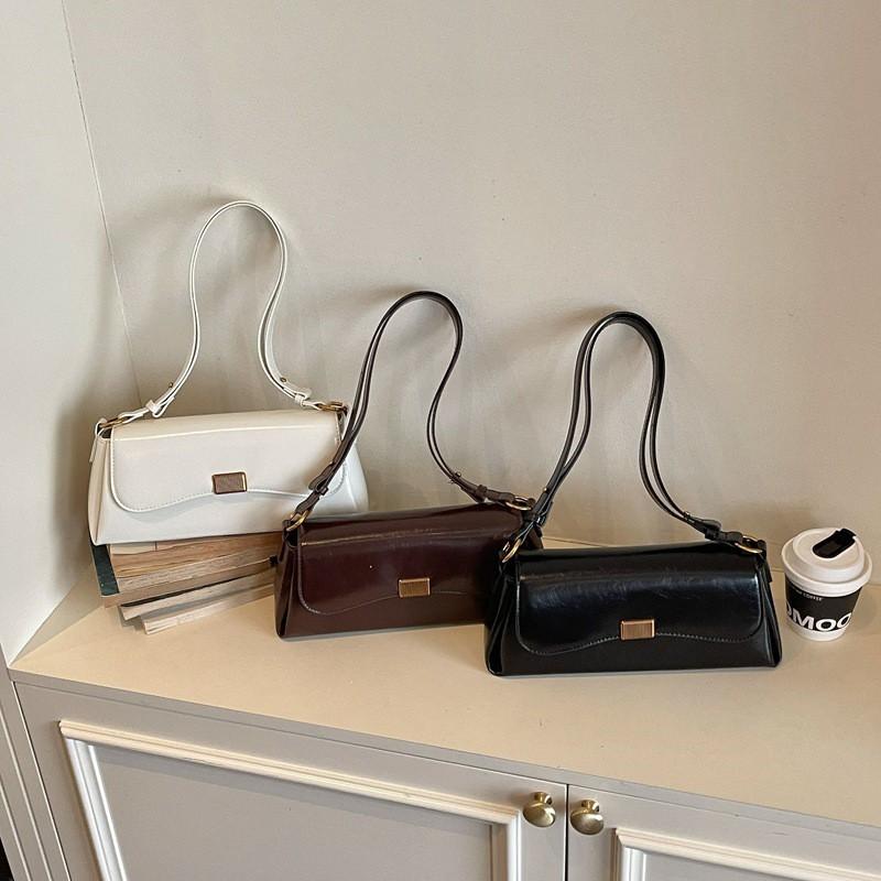 Stylish Vintage PU Crossbody Bag Women Minimalist Square Shoulder With Rivet Detail Daily Wear Accessory