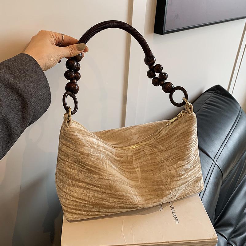 

Retro Chinese Style Moss Green Velvet Beaded Shoulder Bag розовый