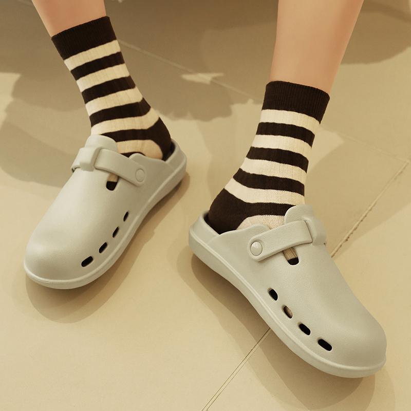 Men's Slippers Summer Anti Slip Lightweight Comfortable Designer Sandals Garden Shoes Soft Soled Waterproof Beach Sandals
