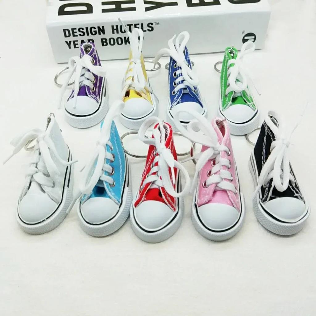New Creative 3D Canvas Sneaker Tennis Shoe Keychain Cute Mini Sport Shoes Pendant Keyrings Car Simulation Trinket Bag Key Holder