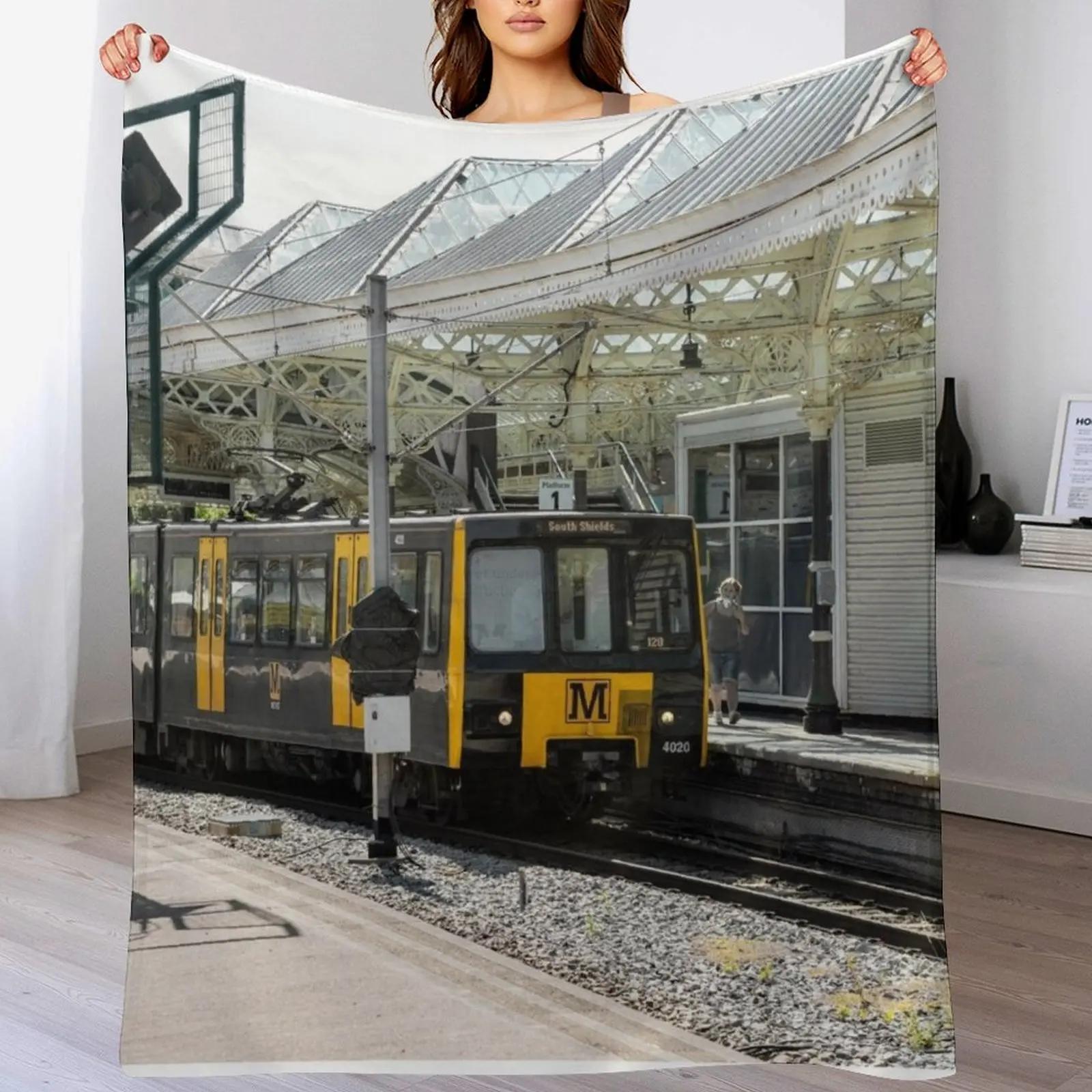 

Tynemouth Metro Throw Blanket Compact Warm Blanket for Car Road Trip 102x76cm(40x30in)