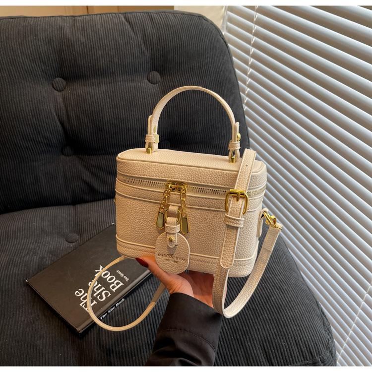 Niche High-end Portable Bucket Bag Contrasting Color Women's New Fashion Popular Shoulder Messenger Bag