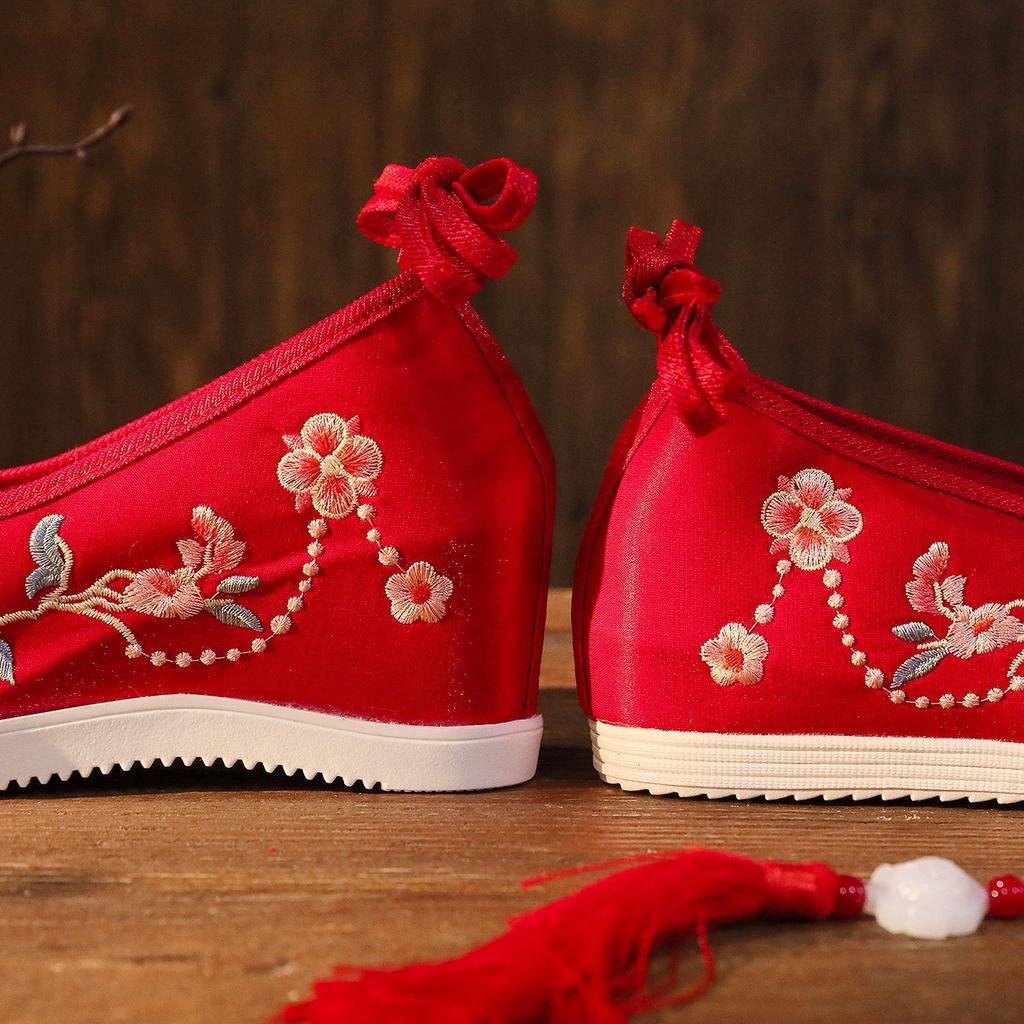 Vyšívané boty Nové boty Hanfu s třásněmi Starověký čínský styl 6 cm vnitřní látkové boty zvyšující výšku