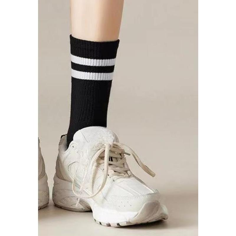 Damen Frühling und Herbst Streifen Zwei Balken Preppy Stil Freizeit Sport Tube Socken