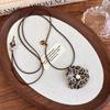 Retro Style Flower Design Pendant Necklace with Animal Print Accent for Women Fashion Accessory Neckchain