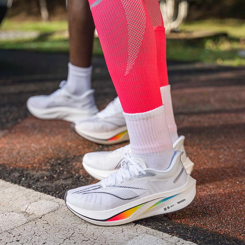 New LINING Feidian 4 Challenger Running Shoes Men's Low top Standard White ARMU005-16