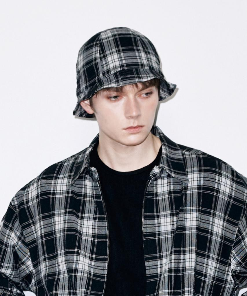 Koldeubeullaengkis Oversized Six-Panel Cotton Bucket Hat Black Check