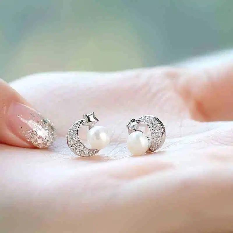 1 Pair  Star Moon Stud Earrings for Women Fashion Cute Earrings
