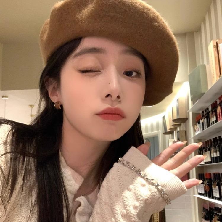 Autumn and winter Maillard color series~ temperament high-end stud earrings ins trendy retro earrings