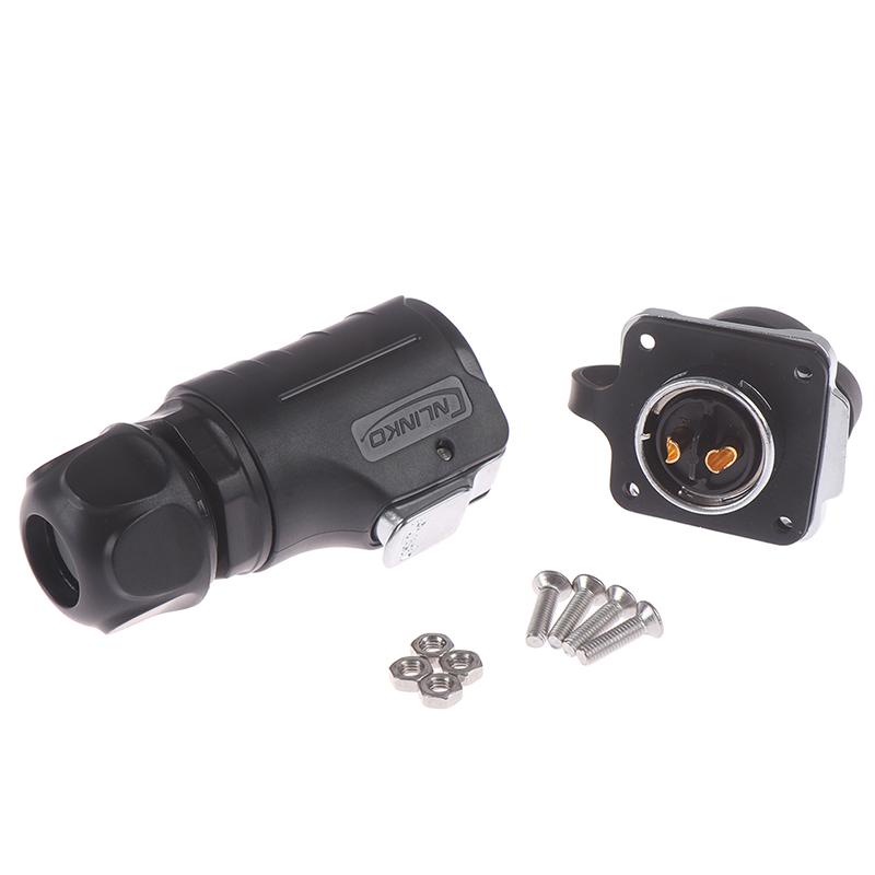500V 12V / 24V Ip67 Round Plug, Socket, Connector Plug With Cover Waterproof