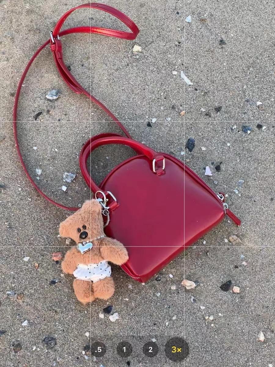 

Love small shell bag niche design women s bag new portable mini shoulder crossbody small bag women Standard