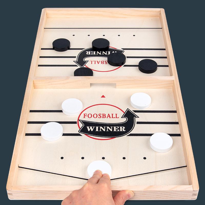 Douyin Wooden Ice Hockey Battle: Double Ejection Chess for Parent-Child Interaction