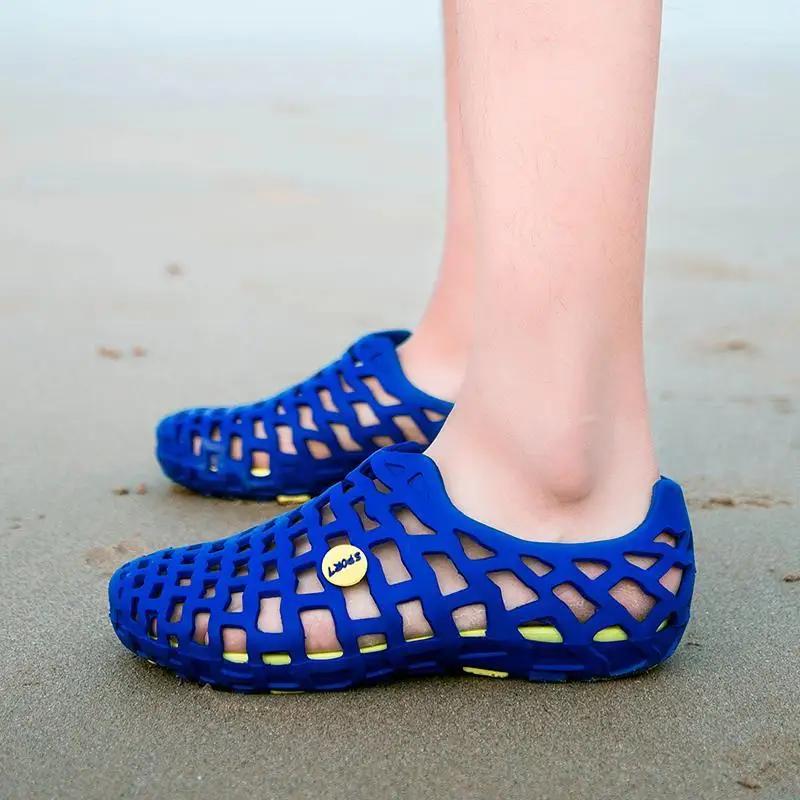 Fashion Closed Toe Man Sandals Couple Hole Pvc Summer Sale New Fashion Casual 39 Color Original Outdoor 2025 Expensives Adult Shoes Men