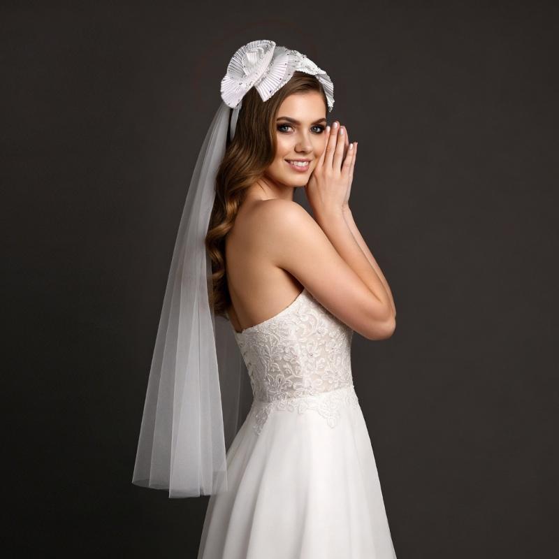Fingertip Length Bride Veils with Flower Hairband Design for Elegant Bride Church and Outdoor Wedding Ceremony Dressingup