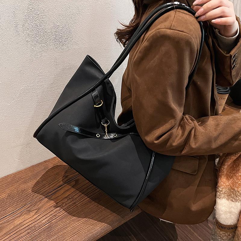 Large capacity 2025 new autumn casual versatile pu bag women's bag shoulder bag niche women's commuter tote bag tide