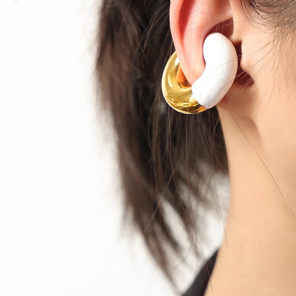 Fashion And Popular Retro Earrings Titanium Steel Plated 18K Gold Weight Color Glaze Ear Clips French Light Luxury Design Earrings Series