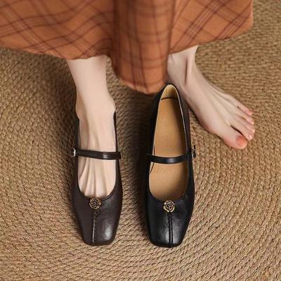 Franse retro camellia Mary Jane schoenen dames 2025 herfst nieuw dikke hak gesp met lage hak zachte zool enkellaarsjes