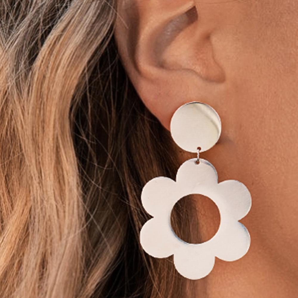 Stainless Steel Earrings Simple Style Symmetrical Circle Flower Design New Fashion Earrings For Women Zircon  Atmospheric Gifts