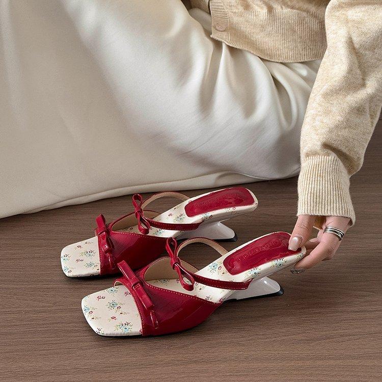 

Soft leather version~ small floral wedge heel sandals women s summer 2025 new models with skirts with fairy high heels 35