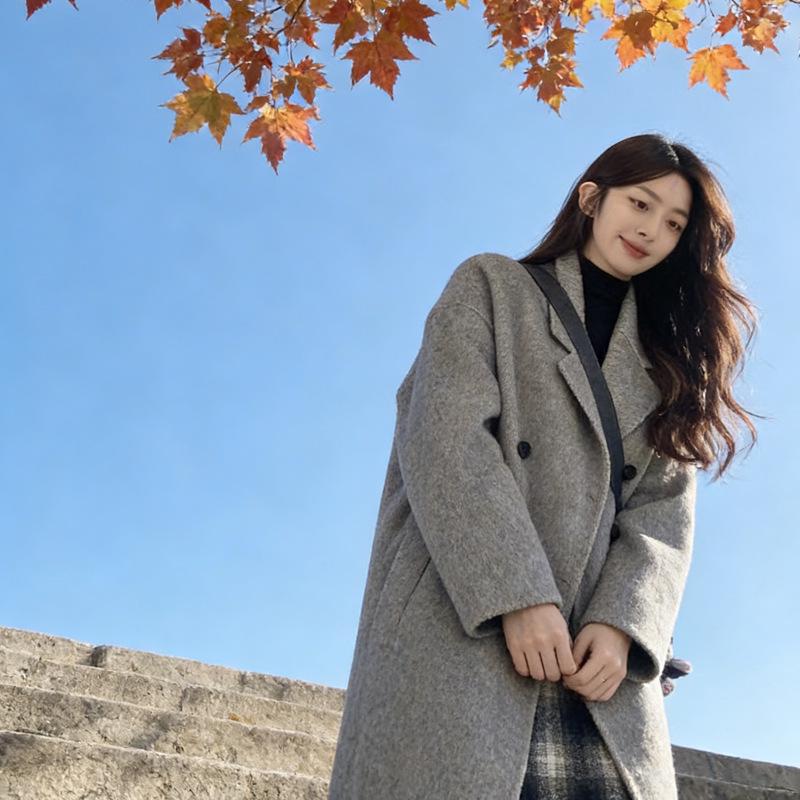 Women's Mid-Length Wool Coat - Elegant Hepburn Style, Petite Loose Fit for Spring/Autumn, Korean-Inspired Design