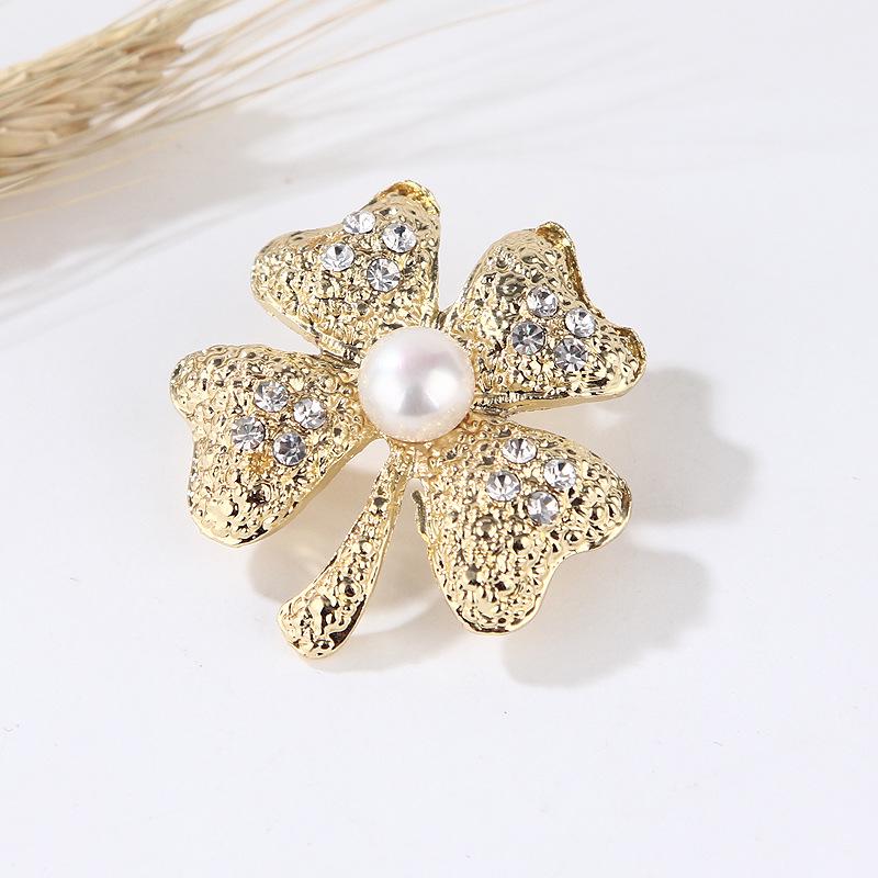 Original Flamingo Butterfly Bee Natural Freshwater Pearl Brooch Accessory Transparent Gift Box