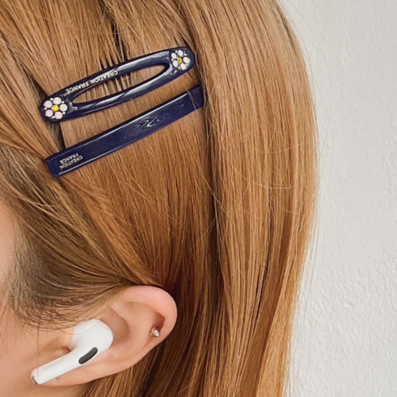 

objet213 Wild Flower Clip 2. Light green