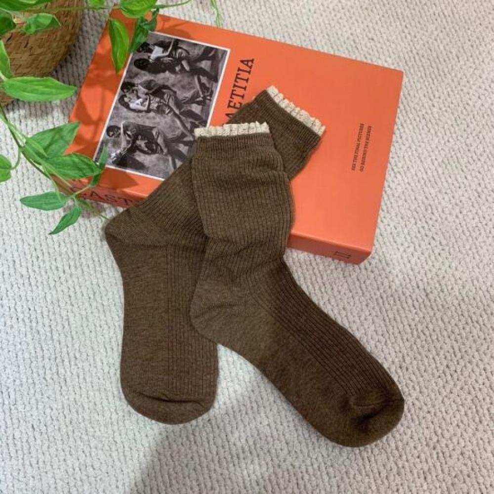 C S In The Room Biru laCe poInt Mid SoCkS 5 ColorS