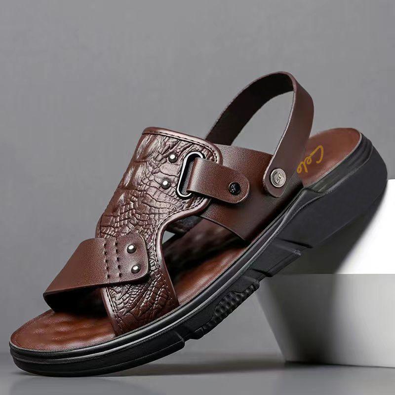 Slippers wear non-slip and step on shit feeling thick-soled one-word drag outdoor sports driving dual-purpose beach sandals